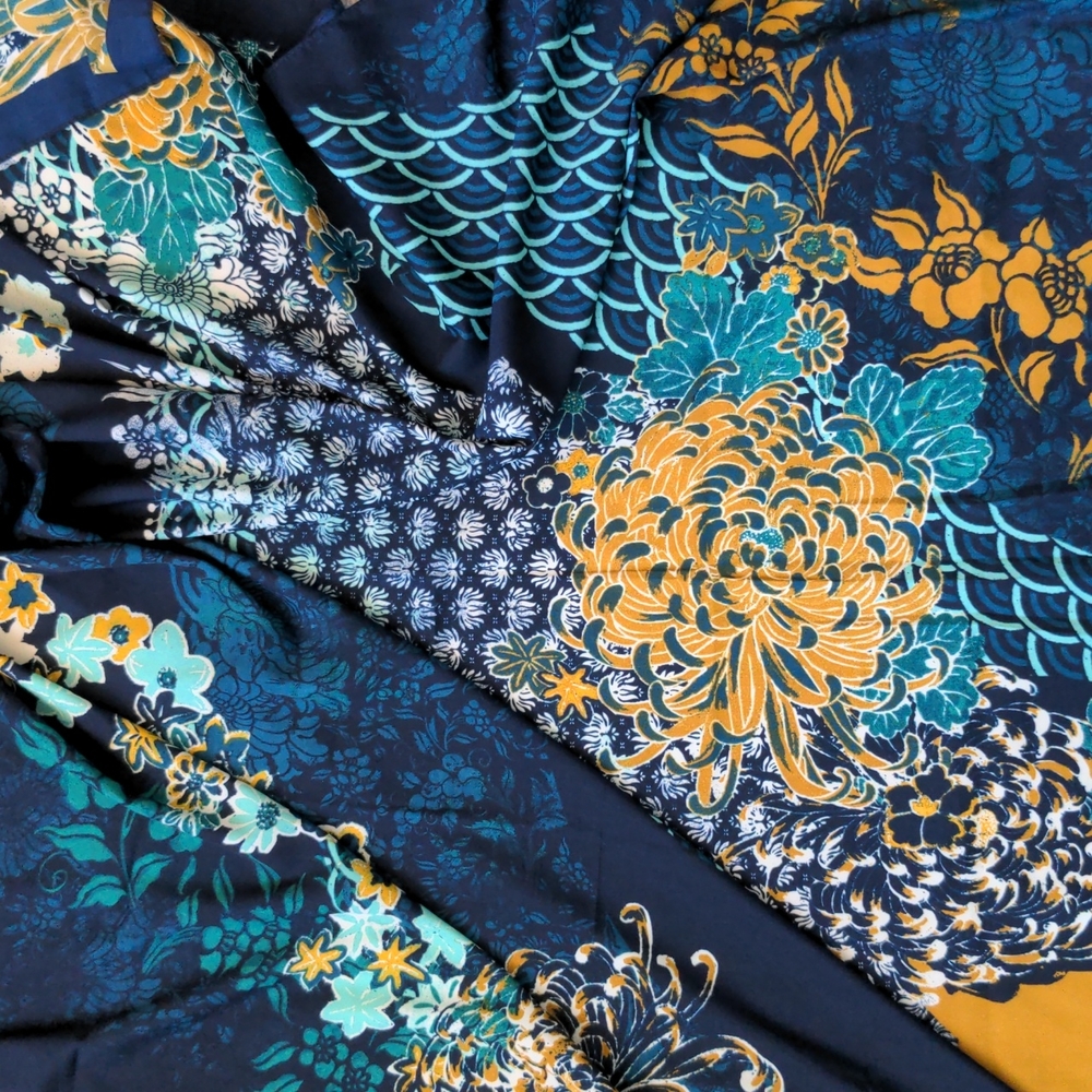 NWOT H&M square scarf